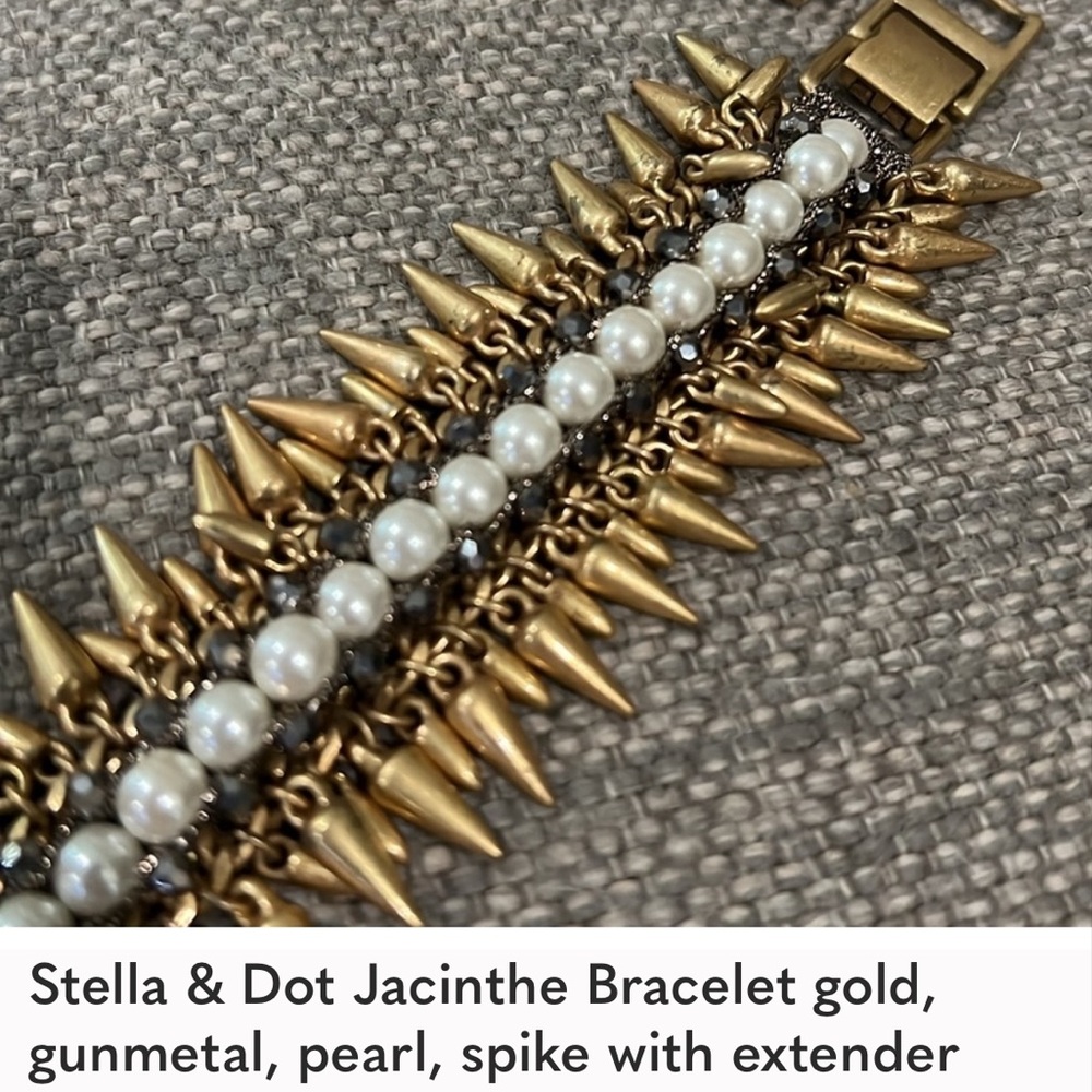 Stella&Dot rustic gold bracelet w/ pearls, spikes, extender. NEW! worn once.💛